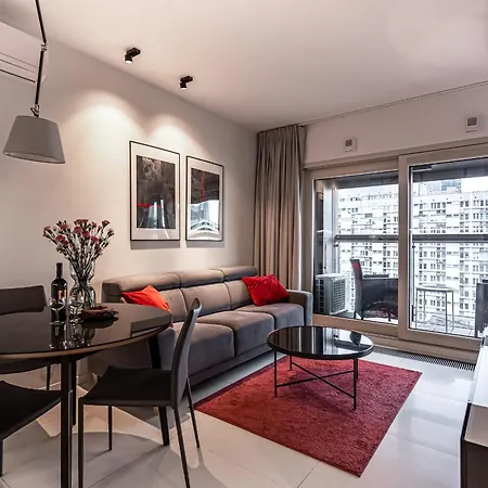 P&o Mennica Viii Apartman *