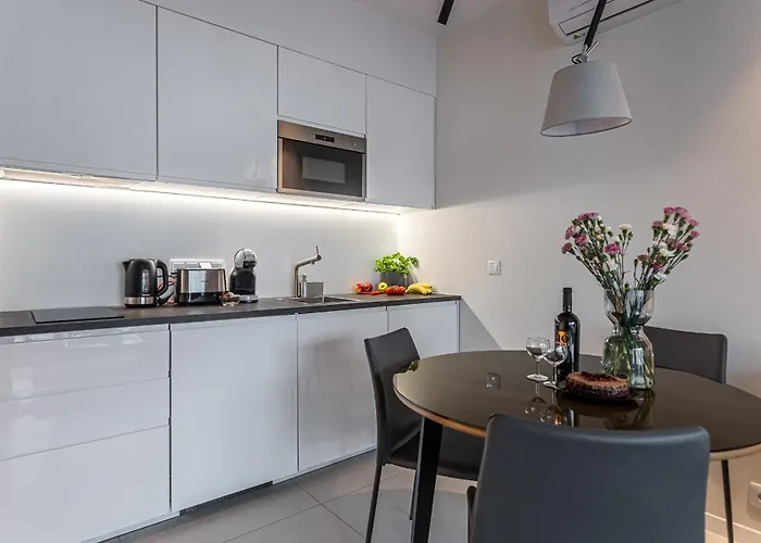 P&o Mennica Viii Apartman Varsó